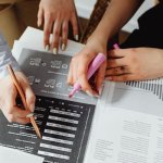Nastawienie na rozwój w działaniu: 7 codziennych rytuałów, które przyspieszą Twój postęp