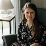 Pierwsza wycena bez stresu: jak freelancerka może pewnie ustalić stawki i nie zaniżać swojej wartości