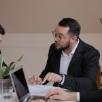 Awans na horyzoncie? Tak poprowadzisz rozmowę o wynagrodzeniu, by wyjść z niej z podwyżką