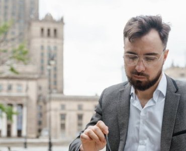 Mikrokroki do wielkich celów: jak drobne nawyki napędzają Twój rozwój