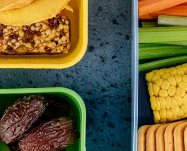 Lunchbox bez nudy: 15 wytrawnych przekąsek na każdy dzień tygodnia